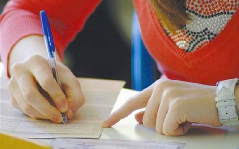 Η ΘΕΣΗ ΤΗΣ ΟΙΕΛΕ ΓΙΑ ΤΙΣ ΕΠΙΤΡΟΠΕΣ ΔΗΜΟΣΙΟΥ ΚΑΤΑ ΤΗ ΔΙΕΝΕΡΓΕΙΑ ΕΝΔΟΣΧΟΛΙΚΩΝ ΕΞΕΤΑΣΕΩΝ ΣΤΑ ΙΔΙΩΤΙΚΑ ΣΧΟΛΕΙΑ – ΑΥΞΑΝΕΤΑΙ, ΛΟΓΩ ΤΗΣ ΑΣΥΔΟΣΙΑΣ ΣΤΗΝ ΙΔΙΩΤΙΚΗ ΕΚΠΑΙΔΕΥΣΗ, Η ΠΙΕΣΗ ΤΟΥ ΠΟΛΙΤΙΚΟΥ ΚΟΣΜΟΥ ΓΙΑ ΔΗΜΟΣΙΟ ΕΛΕΓΧΟ