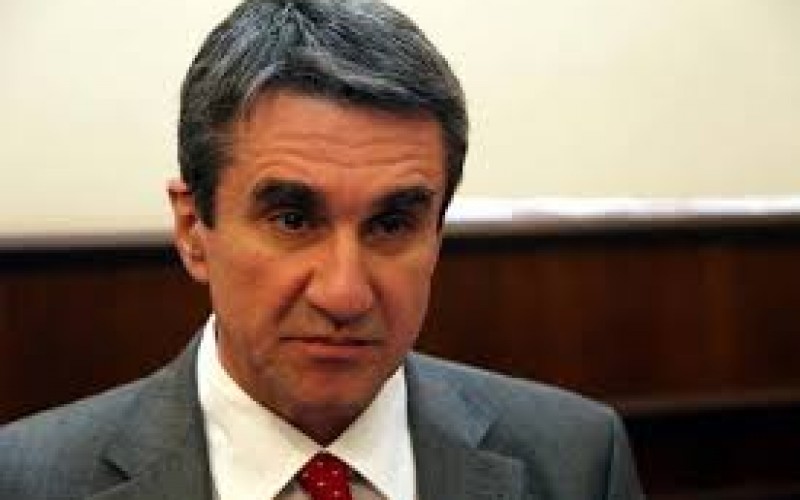 ΔΗΛΩΣΗ ΤΟΥ ΜΕΛΟΥΣ ΤΟΥ ΠΡΟΕΔΡΕΙΟΥ ΤΗΣ ΟΙΕΛΕ Χ. ΣΑΡΡΗ ΓΙΑ ΤΗΝ ΑΝΑΚΟΙΝΩΣΗ ΛΟΒΕΡΔΟΥ ΣΧΕΤΙΚΑ ΜΕ ΤΗ ΣΥΝΑΝΤΗΣΗ ΣΤΟ ΓΡΑΦΕΙΟ ΤΟΥ ΤΟΜΕΑΡΧΗ ΠΑΙΔΕΙΑΣ ΤΟΥ ΠΑΣΟΚ
