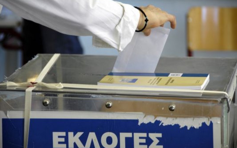 ΣΥΝΕΧΙΖΕΤΑΙ ΜΕ ΜΕΓΑΛΗ ΣΥΜΜΕΤΟΧΗ Η ΕΚΛΟΓΙΚΗ ΔΙΑΔΙΚΑΣΙΑ ΤΟΥ ΣΙΕΛ-ΑΥΡΙΟ ΟΙ ΕΚΛΟΓΕΣ ΣΤΑ ΕΚΠΑΙΔΕΥΤΗΡΙΑ ΔΟΥΚΑ