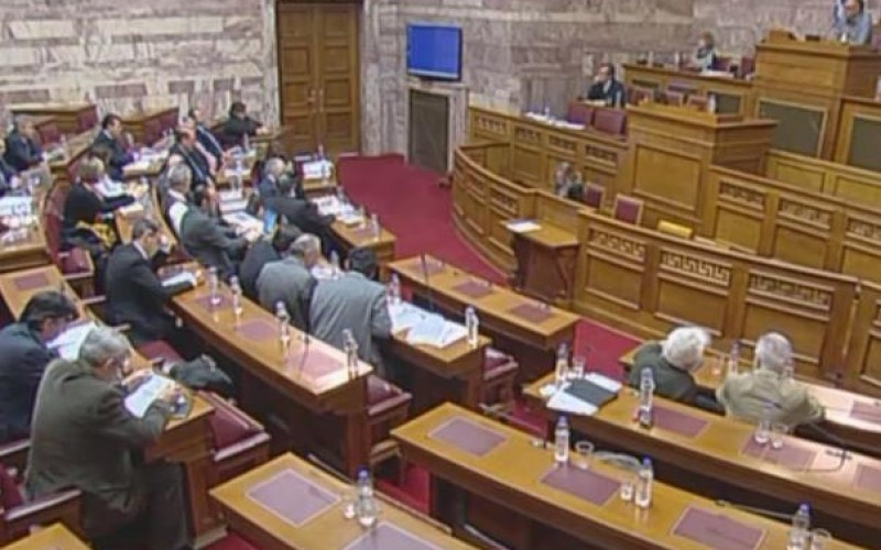 ΑΠΙΣΤΕΥΤΗ ΠΡΟΚΛΗΣΗ ΤΟΥ ΠΡΟΕΔΡΟΥ ΤΩΝ ΣΧΟΛΑΡΧΩΝ ΣΤΗΝ ΕΠΙΤΡΟΠΗ ΜΟΡΦΩΤΙΚΩΝ ΥΠΟΘΕΣΕΩΝ: «ΜΑΖΙΚΕΣ ΑΠΟΛΥΣΕΙΣ ΣΕ ΔΗΜΟΣΙΑ ΚΑΙ ΙΔΙΩΤΙΚΑ ΣΧΟΛΕΙΑ, ΑΥΞΗΣΗ ΑΡΙΘΜΟΥ ΜΑΘΗΤΩΝ ΑΝΑ ΤΑΞΗ!»