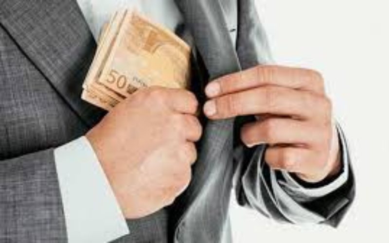 ΑΣΤΑΜΑΤΗΤΟ ΤΟ ΠΑΡΤΙ ΜΑΥΡΗΣ ΕΡΓΑΣΙΑΣ ΚΑΙ ΦΟΡΟΔΙΑΦΥΓΗΣ ΣΤΑ ΙΔΙΩΤΙΚΑ ΣΧΟΛΕΙΑ – ΜΟΛΙΣ ΤΟ 10% ΤΩΝ ΣΧΟΛΕΙΩΝ ΔΗΛΩΝΟΥΝ ΤΙΣ ΔΡΑΣΕΙΣ ΤΟΥΣ