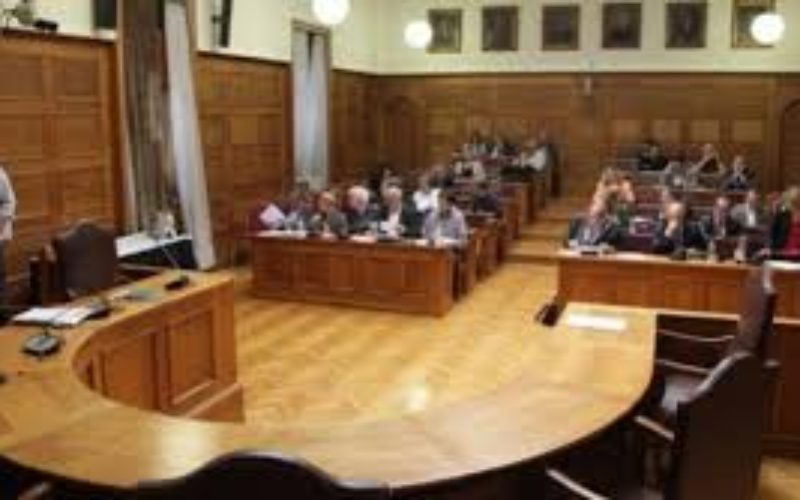 Η ΤΟΠΟΘΕΤΗΣΗ ΤΟΥ Α’ ΑΝΤΙΠΡΟΕΔΡΟΥ ΤΗΣ ΟΙΕΛΕ Δ. ΚΑΖΑΓΛΗ ΣΤΗΝ ΕΠΙΤΡΟΠΗ ΜΟΡΦΩΤΙΚΩΝ ΥΠΟΘΕΣΕΩΝ ΤΗΣ ΒΟΥΛΗΣ – «ΚΑΘΥΣΤΕΡΗΣΕΙΣ» ΓΙΑ ΝΑ ΜΗΝ ΕΦΑΡΜΟΣΤΕΙ Ο ΝΟΜΟΣ ΠΑΙΖΟΥΝ ΟΙ ΙΔΙΟΚΤΗΤΕΣ ΤΩΝ ΙΔΙΩΤΙΚΩΝ ΝΗΠΙΑΓΩΓΕΙΩΝ