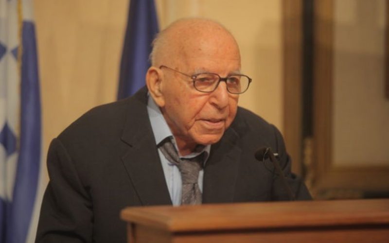 ΙΣΤΟΡΙΚΟ ΝΤΟΚΟΥΜΕΝΤΟ: ΜΙΑ ΚΟΡΥΦΑΙΑ ΜΟΡΦΗ ΤΟΥ ΕΛΛΗΝΙΚΟΥ ΑΚΑΔΗΜΑΪΚΟΥ ΧΩΡΟΥ, Ο ΚΩΝΣΤΑΝΤΙΝΟΣ ΔΕΣΠΟΤΟΠΟΥΛΟΣ, ΔΙΝΕΙ ΩΣ ΥΠΟΥΡΓΟΣ ΠΑΙΔΕΙΑΣ ΣΥΝΕΝΤΕΥΞΗ ΣΤΟΝ «ΙΔ. ΕΚΠΑΙΔΕΥΤΙΚΟ» ΤΟ 1990