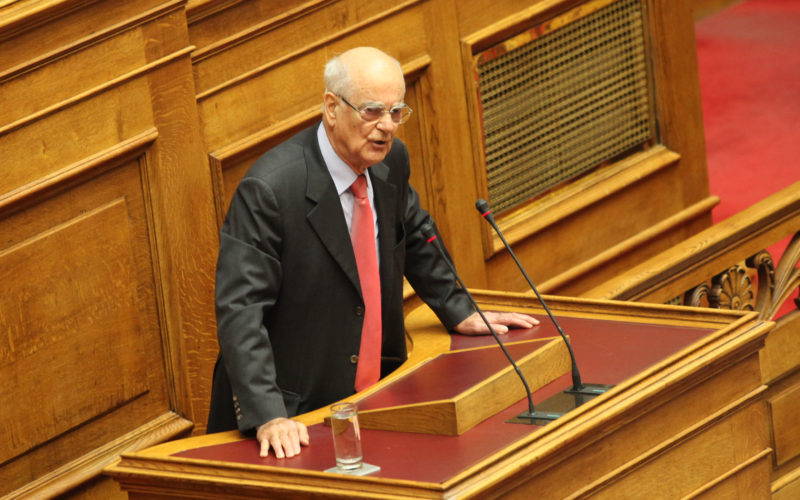60 ΧΡΟΝΙΑ ΟΙΕΛΕ: ΣΥΝΕΝΤΕΥΞΗ ΤΟΥ ΙΣΤΟΡΙΚΟΥ ΠΡΟΕΔΡΟΥ ΤΗΣ ΒΟΥΛΗΣ ΤΩΝ ΕΛΛΗΝΩΝ ΚΑΙ ΥΠΟΥΡΓΟΥ ΠΑΙΔΕΙΑΣ ΤΗΝ ΠΕΡΙΟΔΟ 1982-86 ΑΠΟΣΤΟΛΟΥ ΚΑΚΛΑΜΑΝΗ