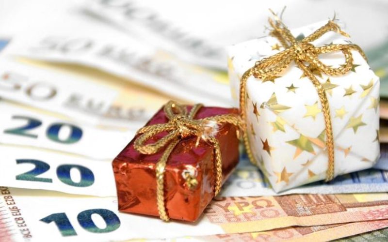ΕΠΕΙΓΟΝ! ΠΡΟΣΦΕΥΓΟΥΜΕ ΜΑΖΙΚΑ ΓΙΑ ΤΗ ΔΙΕΚΔΙΚΗΣΗ ΔΩΡΩΝ ΧΡΙΣΤΟΥΓΕΝΝΩΝ ΚΑΙ ΠΑΣΧΑ ΚΑΙ ΕΠΙΔΟΜΑΤΟΣ ΑΔΕΙΑΣ – ΤΑ «ΔΩΡΑ» ΕΚΑΤΟΜΜΥΡΙΩΝ ΤΗΝ ΠΕΡΙΟΔΟ 2010-14 ΣΤΟΥΣ ΕΡΓΟΔΟΤΕΣ ΝΑ ΕΠΙΣΤΡΑΦΟΥΝ ΑΜΕΣΑ ΣΤΟΥΣ ΕΡΓΑΖΟΜΕΝΟΥΣ