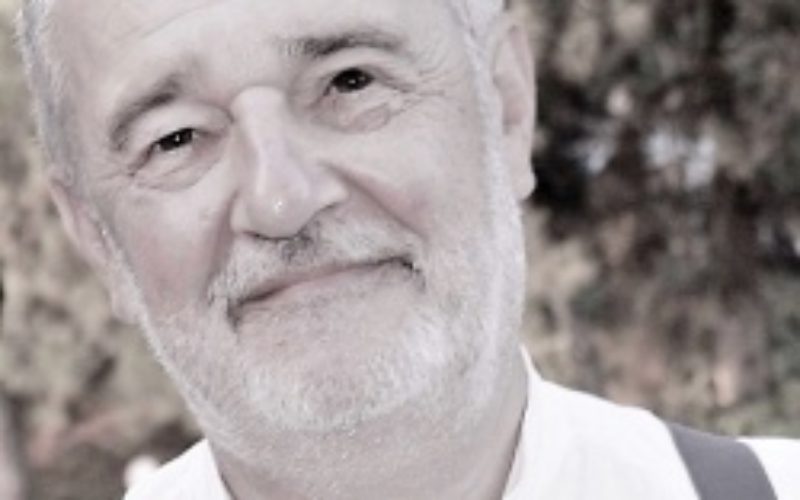 ΜΙΑ ΑΚΟΜΗ ΔΙΑΚΡΙΣΗ ΓΙΑ ΕΝΑΝ ΕΚΛΕΚΤΟ ΣΥΝΑΔΕΛΦΟ: Ο ΓΙΑΝΝΗΣ ΝΤΑΟΥΛΤΖΗΣ, ΦΙΛΟΛΟΓΟΣ ΣΤΑ ΕΚΠΑΙΔΕΥΤΗΡΙΑ ΔΟΥΚΑ, ΠΑΡΟΥΣΙΑΖΕΙ ΤΗΝ ΤΕΤΑΡΤΗ ΤΗΝ ΠΡΩΤΗ ΤΟΥ ΣΥΛΛΟΓΗ ΔΙΗΓΗΜΑΤΩΝ ΜΕ ΤΙΤΛΟ «ΤΑΤΟΥΑΖ ΣΤΟΝ ΠΑΡΑΜΕΣΟ» ΣΤΗ ΣΤΟΑ ΤΟΥ ΒΙΒΛΙΟΥ