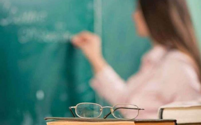 ΣΧΕΤΙΚΑ ΜΕ ΤΗΝ ΑΝΑΓΝΩΡΙΣΗ ΤΗΣ ΠΡΟΫΠΗΡΕΣΙΑΣ ΙΔΙΩΤΙΚΩΝ ΕΚΠΑΙΔΕΥΤΙΚΩΝ ΠΟΥ ΥΠΗΡΕΤΟΥΣΑΝ ΜΕ ΜΟΝΕΤEΙΣ ΣΥΜΒΑΣΕΙΣ ΩΣ ΔΑΣΚΑΛΟΙ ΣΕ ΙΔΙΩΤΙΚΑ ΔΗΜΟΤΙΚΑ ΣΧΟΛΕΙΑ