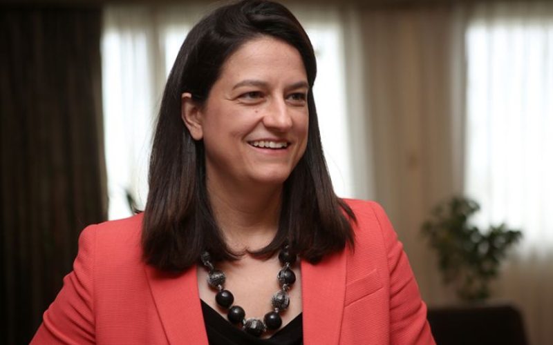 ΑΠΑΝΤΗΣΗ ΤΗΣ ΥΠΟΥΡΓΟΥ ΠΑΙΔΕΙΑΣ ΣΕ ΕΠΙΣΤΟΛΗ ΤΗΣ ΟΙΕΛΕ ΓΙΑ ΤΗΝ ΥΠΟΒΑΘΜΙΣΗ ΤΗΣ ΔΙΕΥΘΥΝΣΗΣ ΙΔΙΩΤΙΚΗΣ ΕΚΠΑΙΔΕΥΣΗΣ