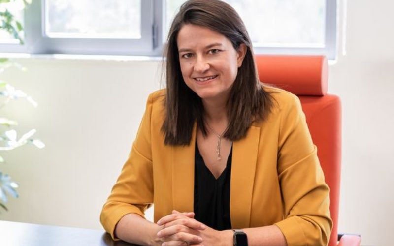 ΕΠΙΣΤΟΛΗ ΤΗΣ ΟΙΕΛΕ ΠΡΟΣ ΤΗΝ ΥΠΟΥΡΓΟ ΠΑΙΔΕΙΑΣ ΓΙΑ ΤΟΝ ΕΓΚΛΕΙΣΜΟ ΜΙΚΡΟΥ ΜΑΘΗΤΗ ΣΕ ΣΧΟΛΙΚΟ ΓΝΩΣΤΟΥ ΙΔΙΩΤΙΚΟΥ ΕΚΠΑΙΔΕΥΤΗΡΙΟΥ ΤΗΣ ΑΤΤΙΚΗΣ