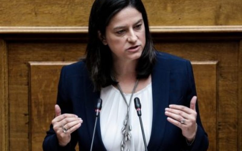 Επιστολή της ΟΙΕΛΕ προς την Υπουργό Παιδείας: Να αποσυρθεί χαριστική τροπολογία που «επιβραβεύει» εκπαιδευτήρια τα οποία εδώ και δεκαετίες παραβιάζουν την εκπαιδευτική νομιμότητα και προβαίνουν σε άγρια εργασιακή εκμετάλλευση των συναδέλφων μας