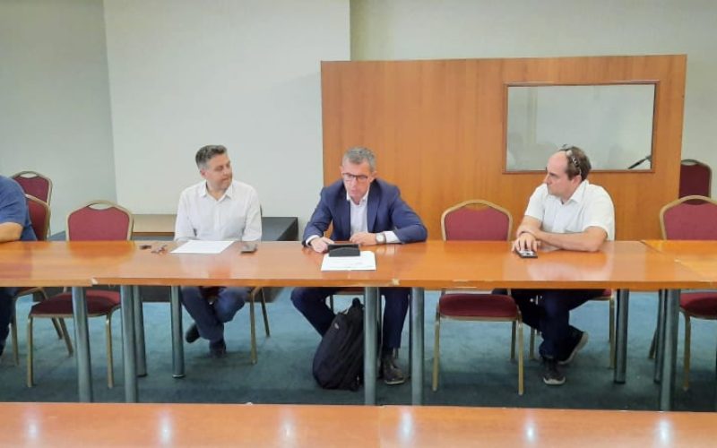 Παράσταση διαμαρτυρίας ΟΙΕΛΕ στο Υπ. Εργασίας: «Να μπει τέλος στη διαπλοκή συμφερόντων και στη γενικευμένη ανομία σε Φροντιστήρια και ΚΞΓ»- Συνάντηση την επόμενη εβδομάδα με την Α.Στρατινάκη