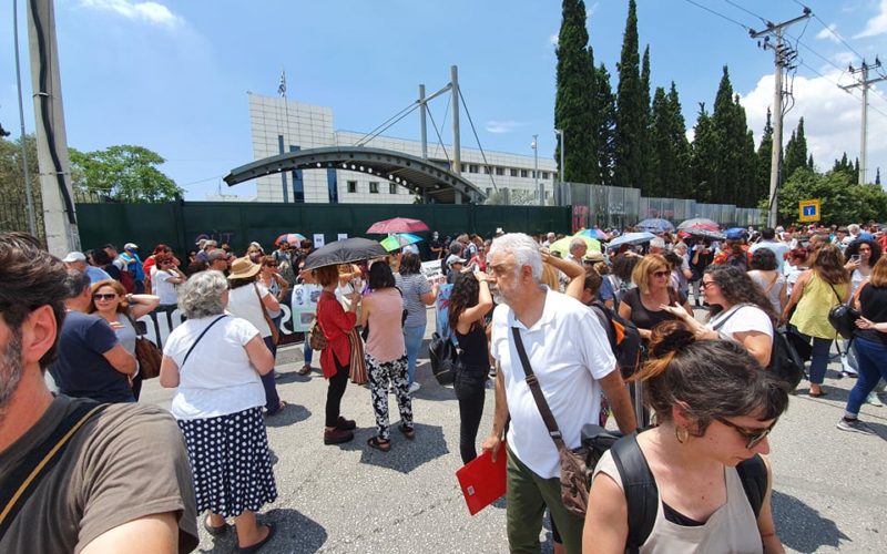 Εντυπωσιακή η συμμετοχή των εκπαιδευτικών στο συλλαλητήριο ενάντια στις αλλαγές στο ωρολόγιο πρόγραμμα