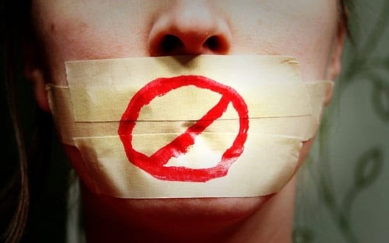 Φιμώνουν τους «ανεπιθύμητους»; Συνάντηση ζητά η ΟΙΕΛΕ από την Υπουργό Παιδείας για τον αποκλεισμό της από το διάλογο για το νομοσχέδιο της τεχνικής-επαγγελματικής εκπαίδευσης