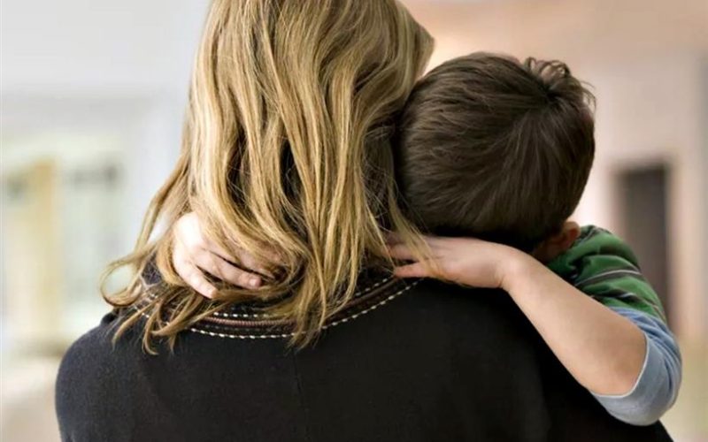 Θύματα της αναλγησίας Κεραμέως οι απλήρωτες μητέρες ιδιωτικοί εκπαιδευτικοί: «Πώς θα πω στο παιδί μου ότι δεν θα μπορέσουμε να του πάρουμε ένα παιχνιδάκι στις γιορτές;»