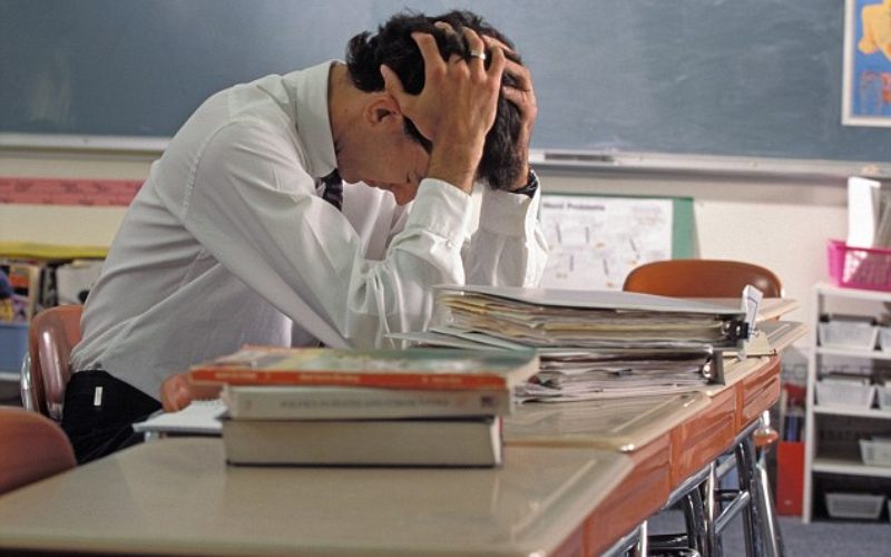 Big Quit στην ιδιωτική εκπαίδευση, μέρος 1: «Συγγραφείς» …δια της βίας, και χωρίς πνευματικά δικαιώματα!