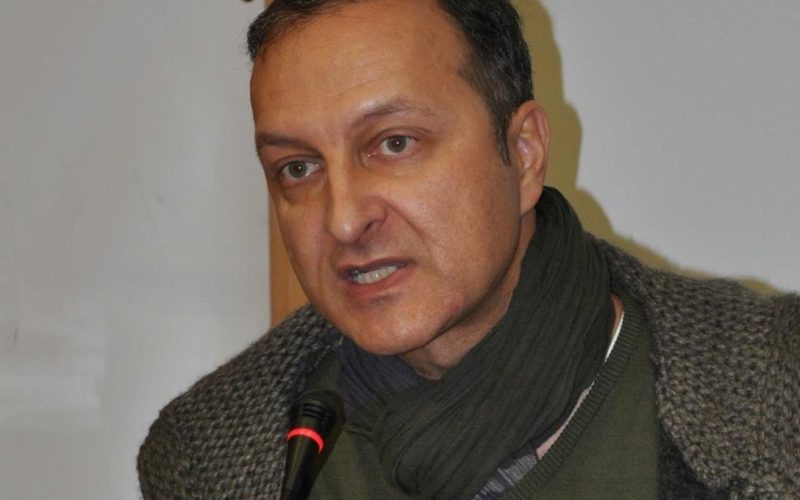 Απόλυση εκπαιδευτικού με πλούσια συνδικαλιστική δράση μετά από 25 έτη υπηρεσίας για τις πολιτικές-ιδεολογικές του αντιλήψεις!